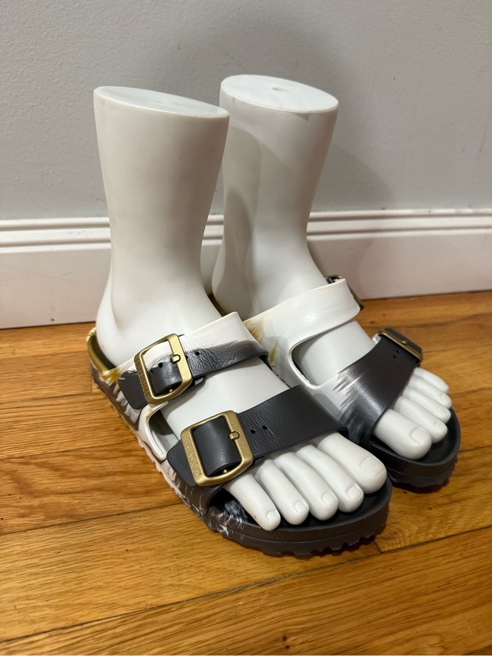 Birkenstock Kids Black & White Two-Tone Buckle Sandals